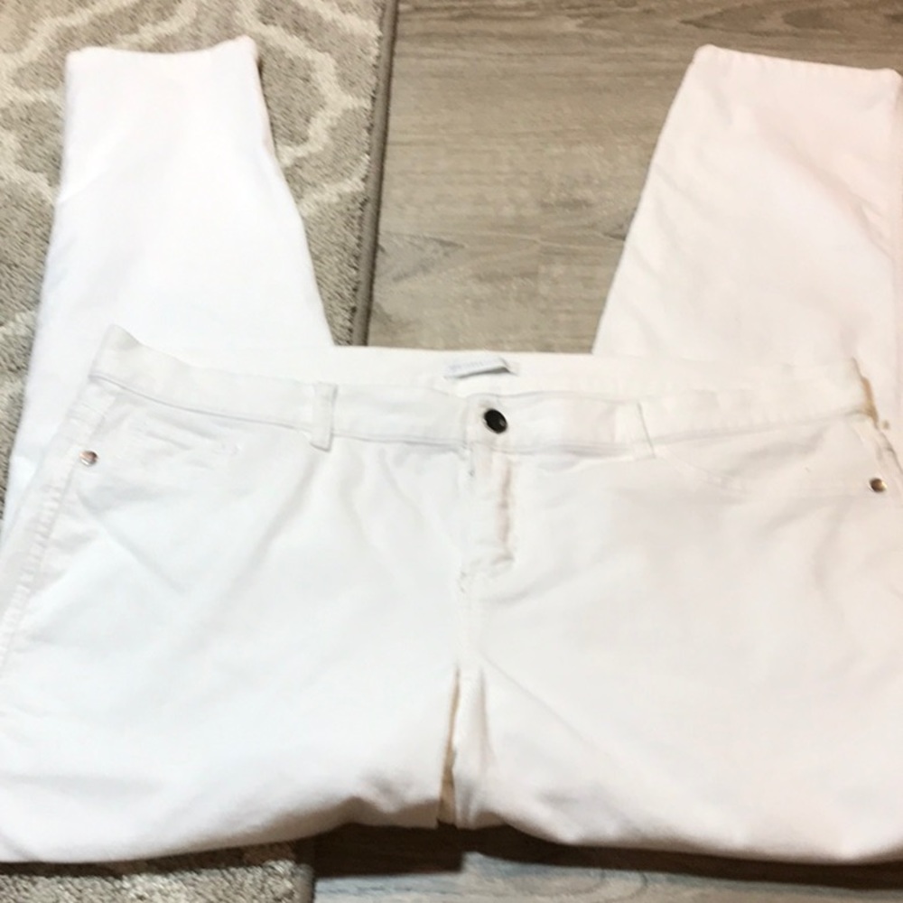 New York & Co. White Cords~~❤️